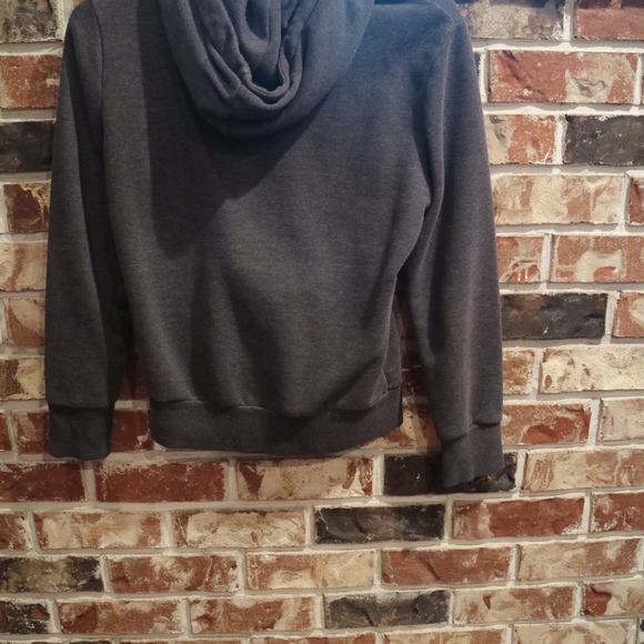 Puma Pullover - Picture 2 of 2